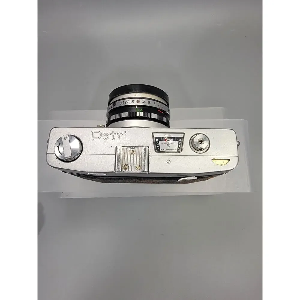 Petri 7 S Circle Eye System Rangefinder 35mm Film Camera & 45mm 1.8 Lenses